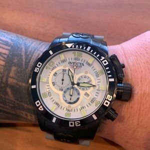 Invicta Córduba Mother of Pearl Grey